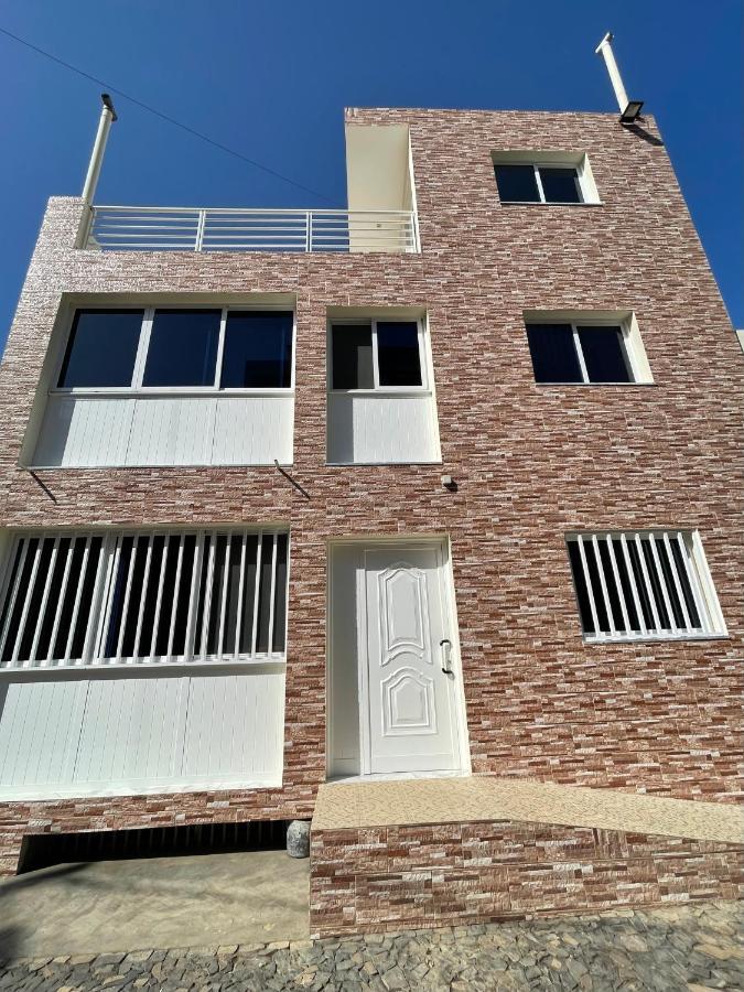 Cruzeiro Guest House Сао Филипе Екстериор снимка