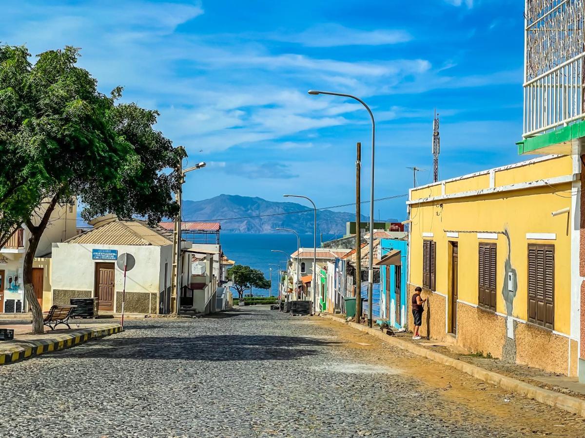 Cruzeiro Guest House Сао Филипе Екстериор снимка