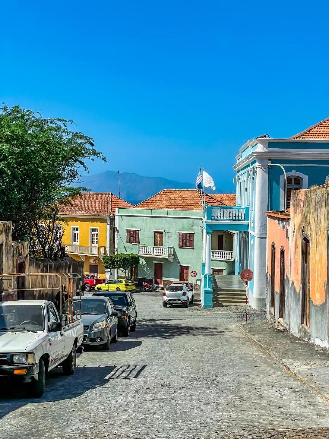 Cruzeiro Guest House Сао Филипе Екстериор снимка